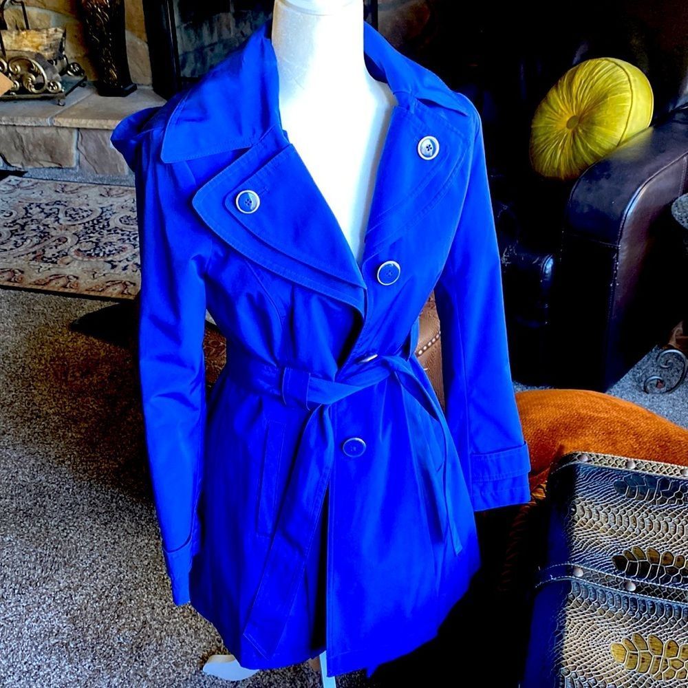 Beautiful Royal Blue London Fog Trench rain ☔️ coat